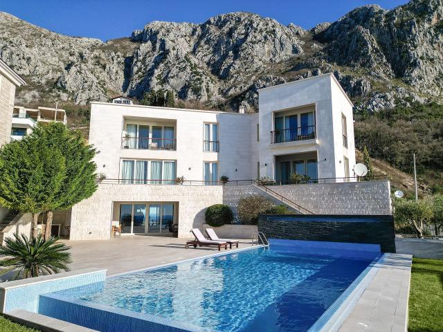 Ekskluzivna vila u Blizikućama, Sveti Stefan (Na duzi period, dostupna od 01.09.2025)