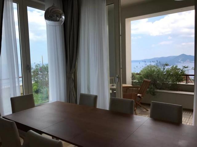 Ekskluzivna vila u Blizikućama, Sveti Stefan (Na duzi period, dostupna od 01.09.2025)