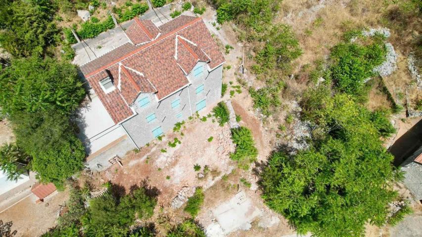 Autentična kamena kuća 138 m² na placu 566 m²– Zagora, Kotor