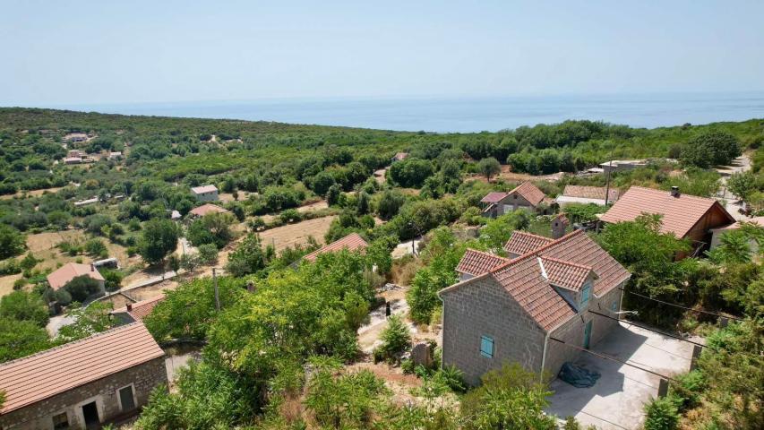 Autentična kamena kuća 138 m² na placu 566 m²– Zagora, Kotor