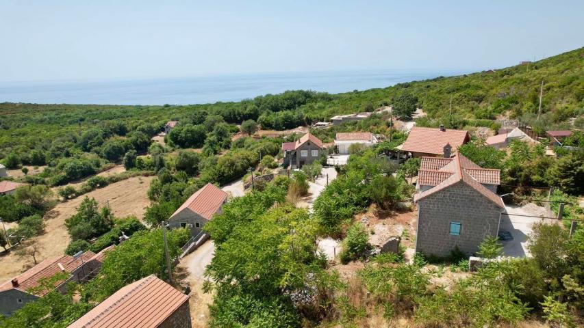 Autentična kamena kuća 138 m² na placu 566 m²– Zagora, Kotor
