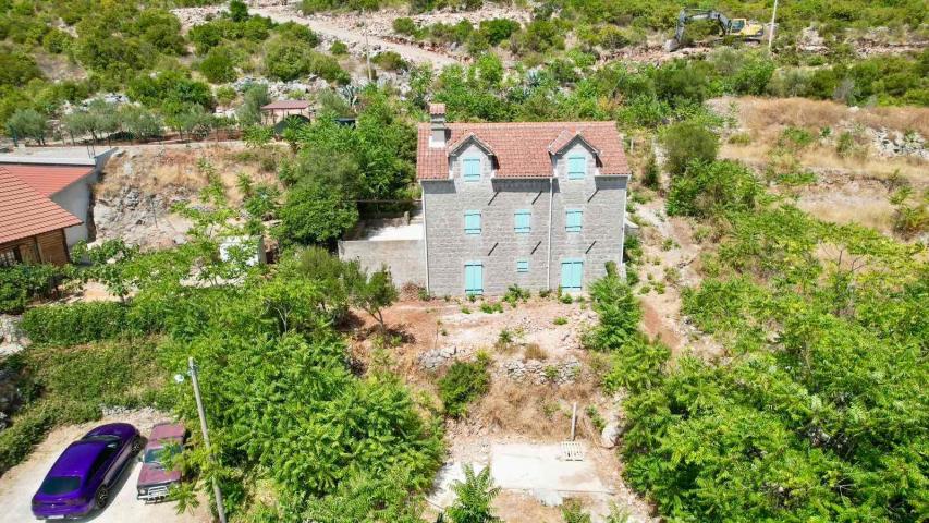 Autentična kamena kuća 138 m² na placu 566 m²– Zagora, Kotor