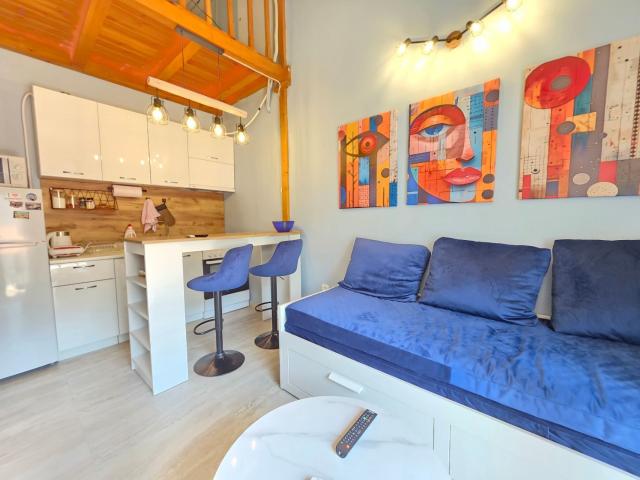 Jedinstven stan 115m² sa pogledom na more i dva parking mesta – Prčanj, Kotor (100m od mora)