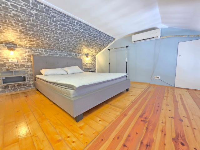 Jedinstven stan 115m² sa pogledom na more i dva parking mesta – Prčanj, Kotor (100m od mora)