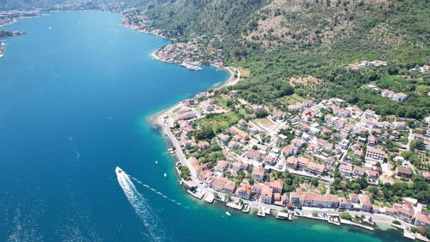 Jedinstven stan 115m² sa pogledom na more i dva parking mesta – Prčanj, Kotor (100m od mora)