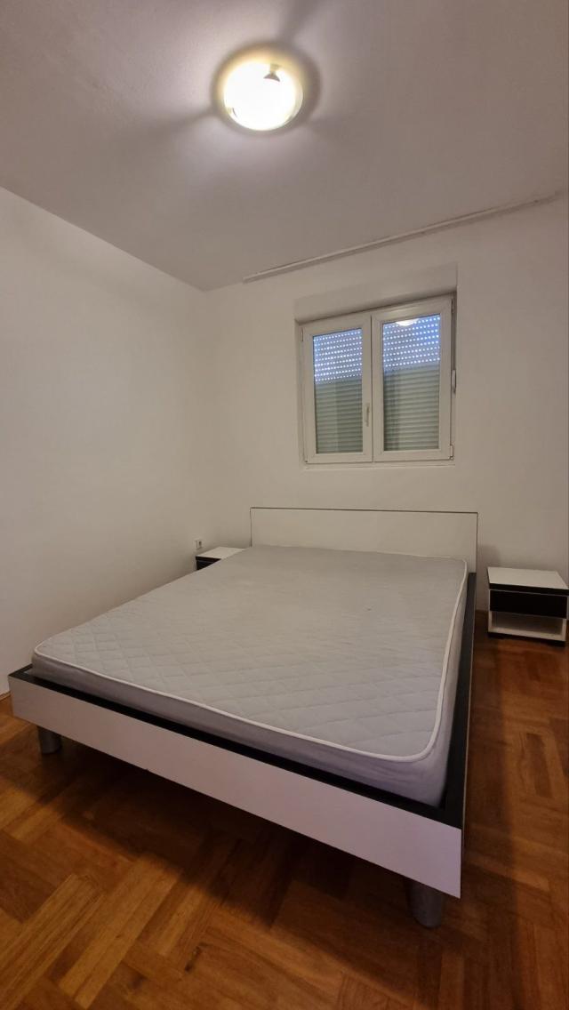 Trosoban namesten stan u Budvi, Rozino (na duzi period)