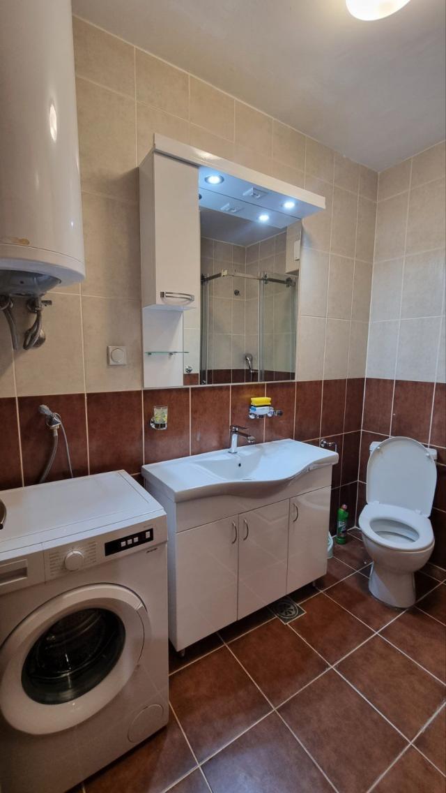 Trosoban namesten stan u Budvi, Rozino (na duzi period)