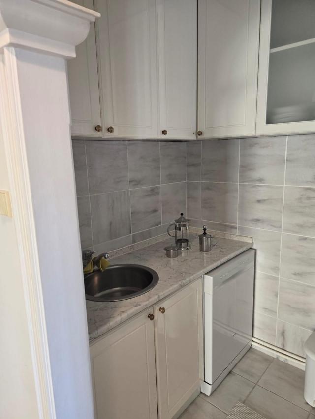 Dvosoban namesten stan 64m2, Podkosljun-Budva ( Na duzi period)