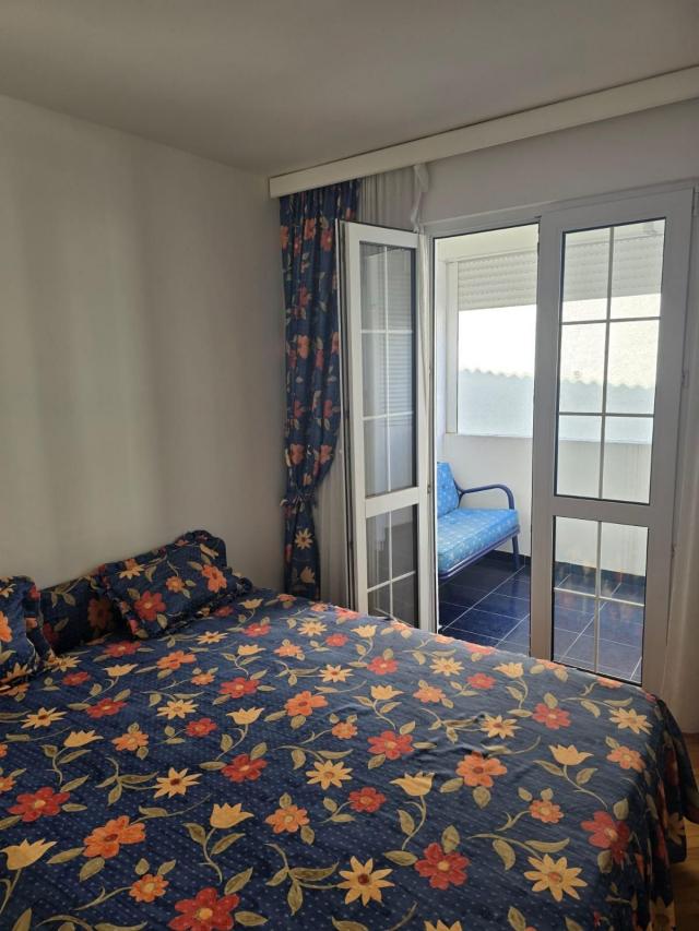 Dvosoban namesten stan 64m2, Podkosljun-Budva ( Na duzi period)