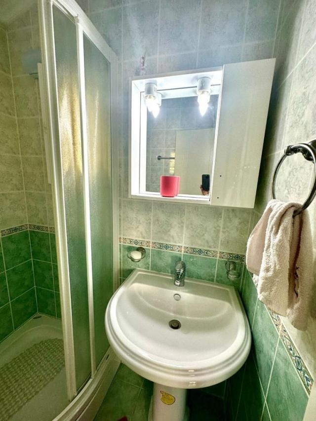 Luksuzna vila 440 m² sa 7 spavaćih soba i panoramskim pogledom na more-Prijevor, Budva