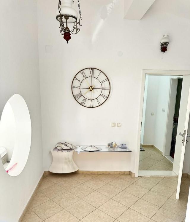 Luksuzna vila 440 m² sa 7 spavaćih soba i panoramskim pogledom na more-Prijevor, Budva