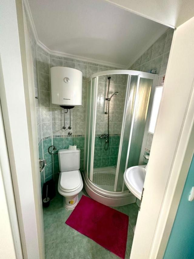 Luksuzna vila 440 m² sa 7 spavaćih soba i panoramskim pogledom na more-Prijevor, Budva