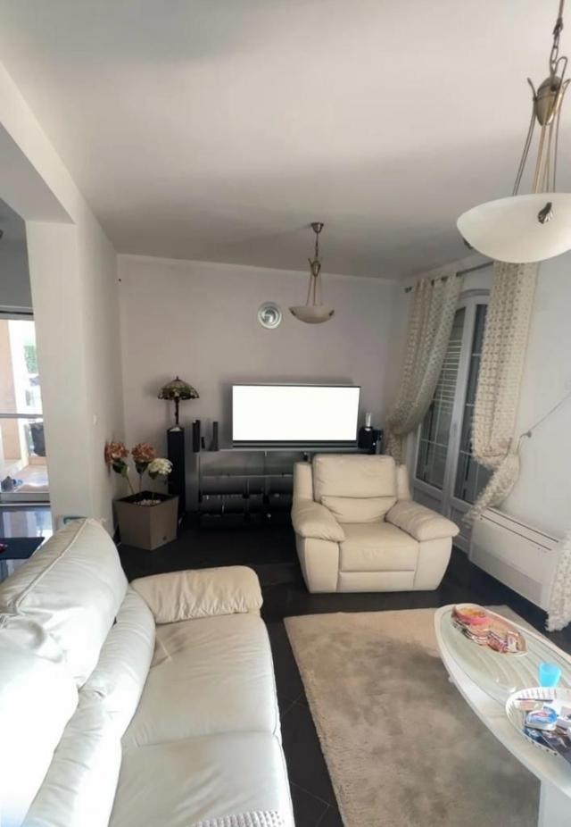 Luksuzna vila 440 m² sa 7 spavaćih soba i panoramskim pogledom na more-Prijevor, Budva
