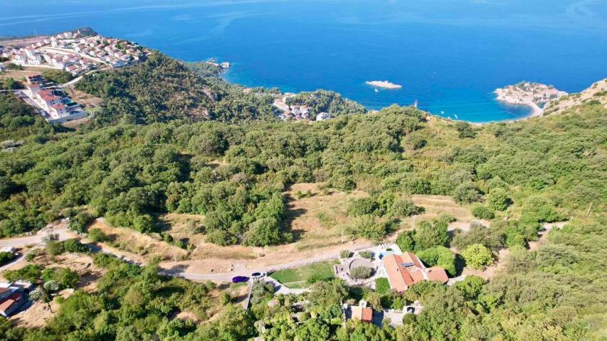 Urbanizovan plac 1250m2 sa panoramskim pogledom na more – Blizikuće, Budva