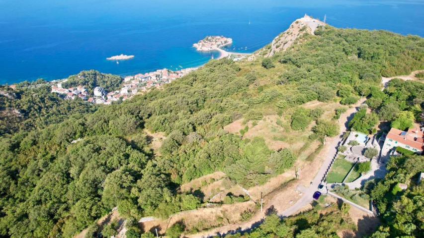 Urbanizovan plac 1250m2 sa panoramskim pogledom na more – Blizikuće, Budva