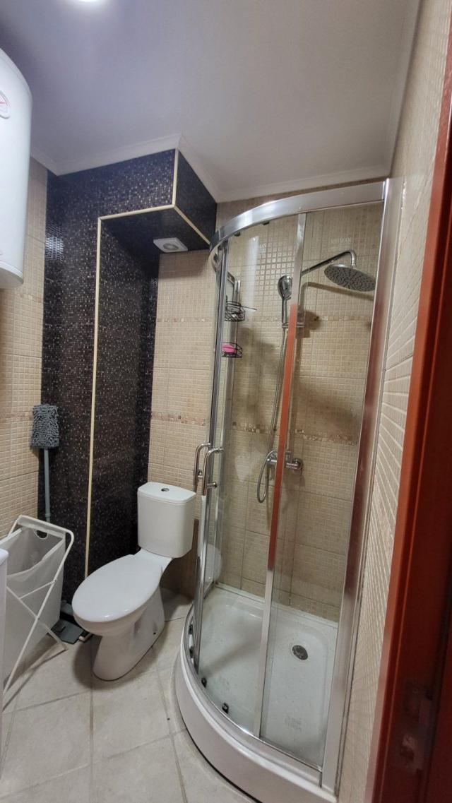 Jednosoban apartman 48m2 u Becicima (Na duzi period, dostupan od 01.09.2026)