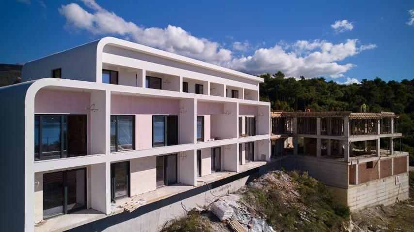 Jednosoban apartman 83.31m2 u novom kompleksu sa panoramskim pogledom na more – Tivat