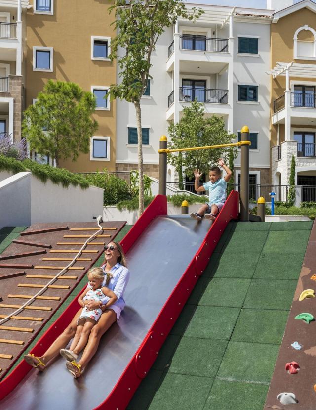 Ekskluzivan trosoban apartman 138.73 m² – Luštica Bay, Centrale (fleksibilni uslovi plaćanja)