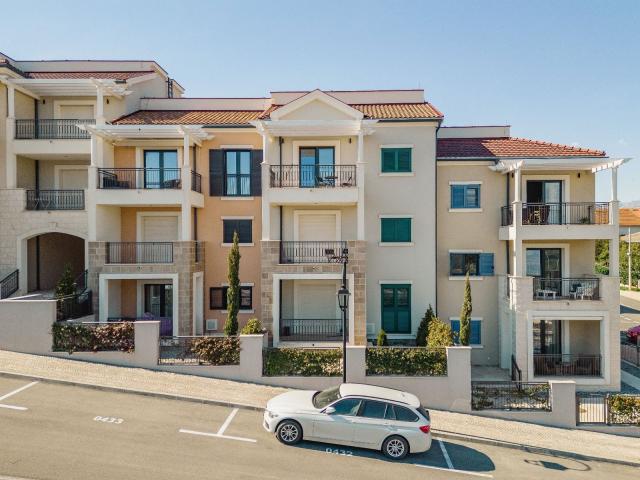Ekskluzivan dvosoban apartman 97.82 m² – Luštica Bay, Centrale (fleksibilni uslovi plaćanja)