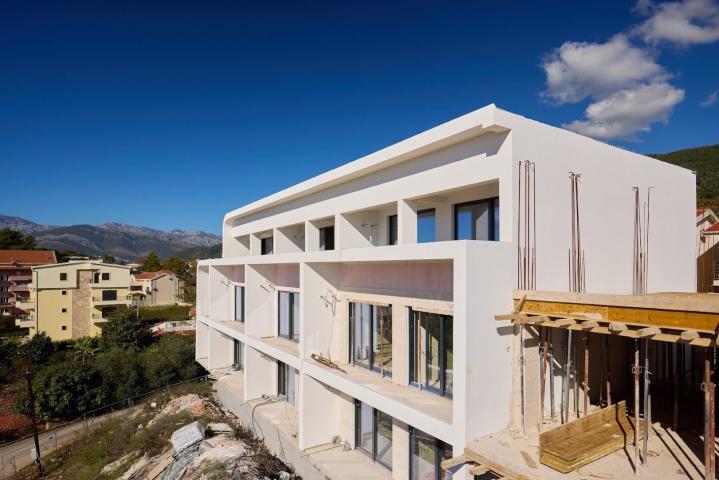 Dvosoban apartman 86.23m2 u novom kompleksu sa panoramskim pogledom na more – Tivat