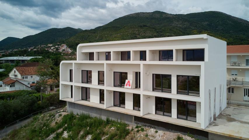 Jednosoban apartman 56.84m2 u novom kompleksu sa panoramskim pogledom na more – Tivat