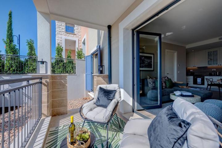 Ekskluzivan dvosoban apartman 98.15m² – Luštica Bay, Centrale (fleksibilni uslovi plaćanja)