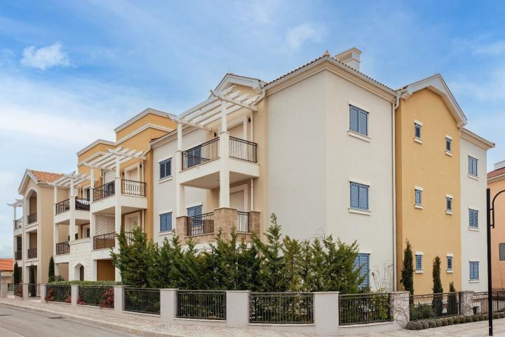 Ekskluzivan dvosoban apartman 98.15m² – Luštica Bay, Centrale (fleksibilni uslovi plaćanja)