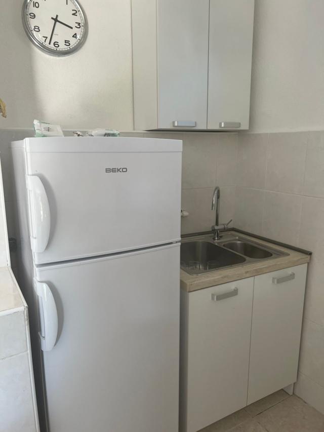 Izdaje se kuća 130 m² sa pogledom na more-Dobra Voda, Bar (150m od mora) IZDAVANJE NA DUZI PERIOD, P