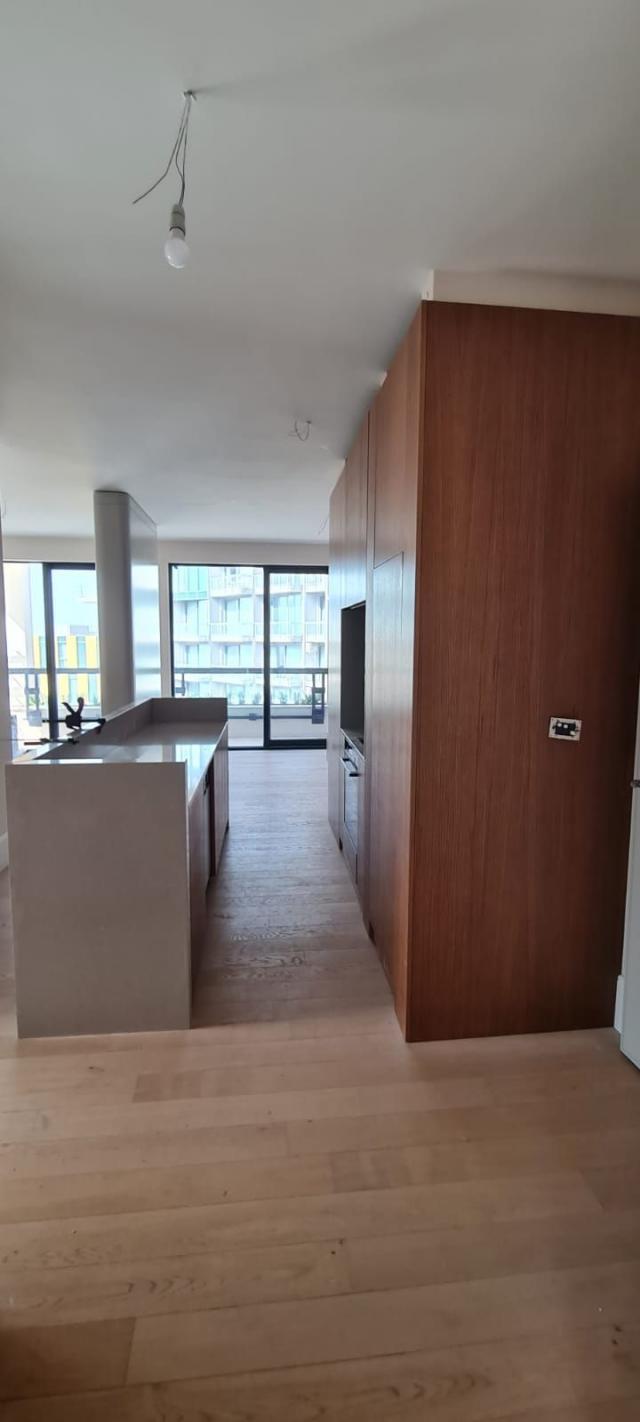Na prodaju luksuzan dvosoban stan 113 m² sa panoramskim pogledom i bazenom – Prva linija, Bečići