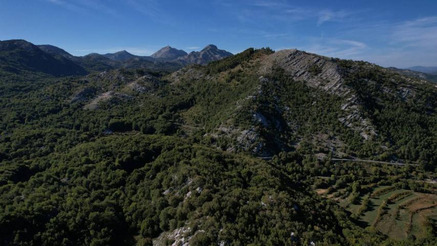 Prodaja zemljišta 136.850 m² - Bajice, Cetinje – idealno za razvoj turističkih sadržaja