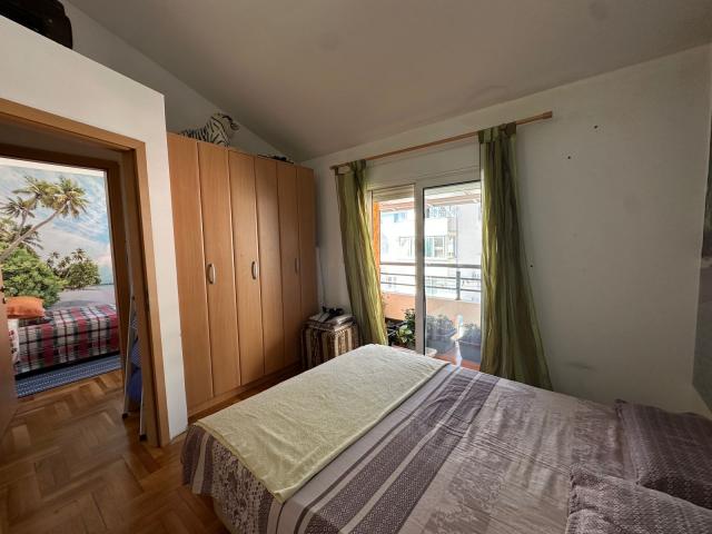 Prodaja dvosobnog stana 54 m² sa panoramskim pogledom na more i parking mestom – Budva, Lazi