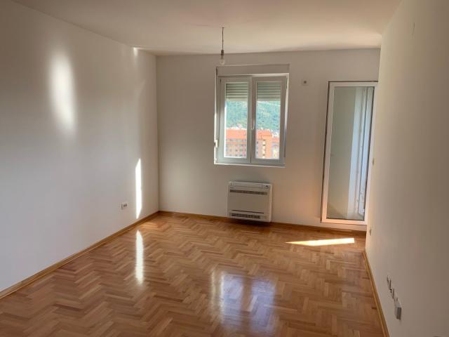 Na prodaju dvosoban stan 56 m² sa pogledom na more – Budva, Dubovica