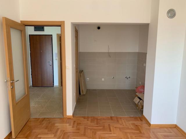 Na prodaju dvosoban stan 56 m² sa pogledom na more – Budva, Dubovica