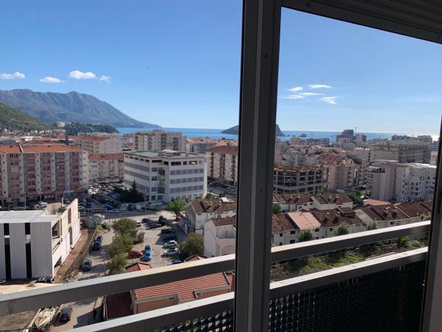 Na prodaju dvosoban stan 56 m² sa pogledom na more – Budva, Dubovica