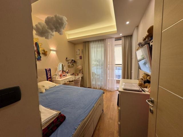 Prodaja moderno opremljenog dvosobnog stana 82 m² – Budva, Rozino | Nivel zgrada