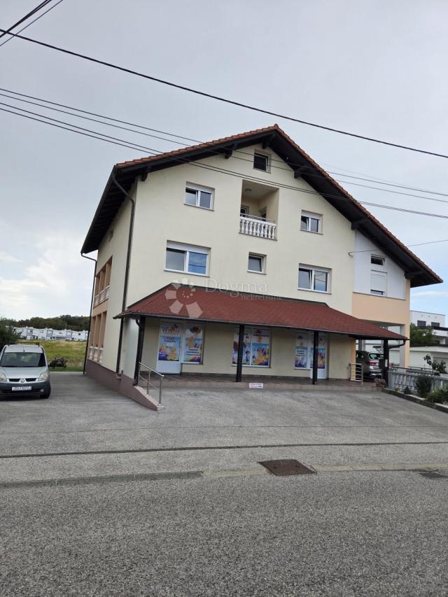 odlična kuća za prodaju sa poslovnim prostorom Sesvete, Kraljevački novaki 