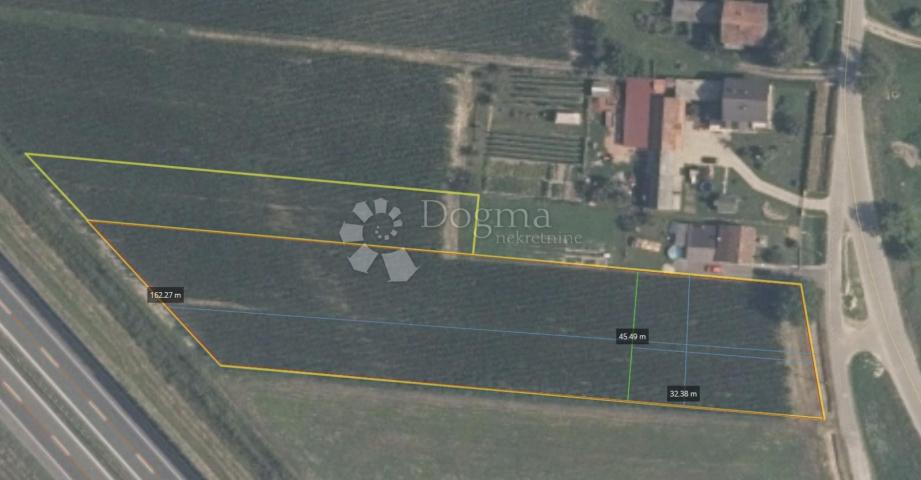 Zemljište Okešinac 7.111 m², građevinsko + poljopr. 