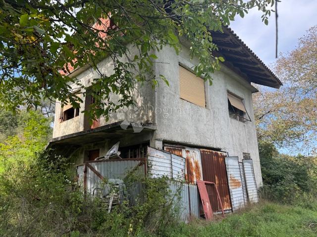 Građevinsko + negrađevinsko zemljište Šapjane sa objektom!