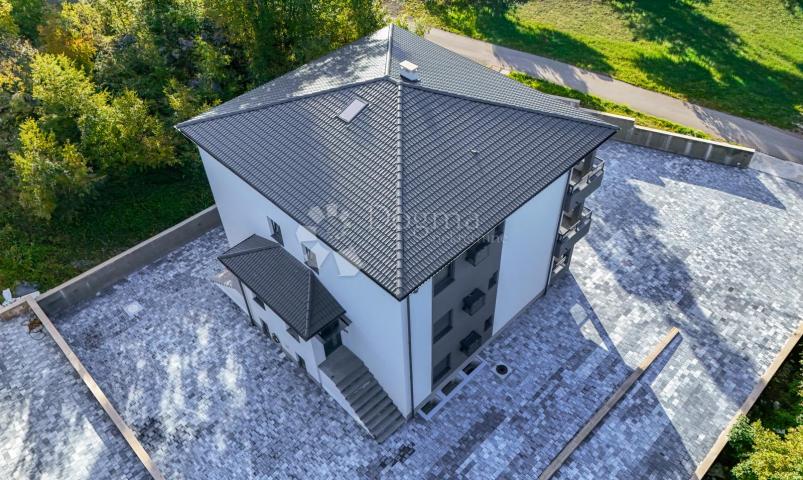 Izuzetno kvalitetna novogradnja u blizini centra Matulja
