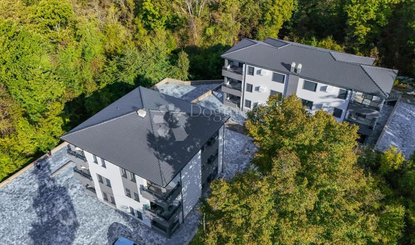 Izuzetno kvalitetna novogradnja u blizini centra Matulja