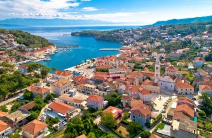 Hvar građevinsko zemljište komercijalne namjene u srcu otoka Hvara