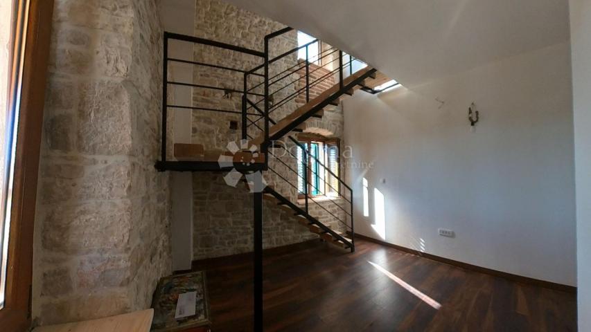 House Grohote, Šolta, 85m2