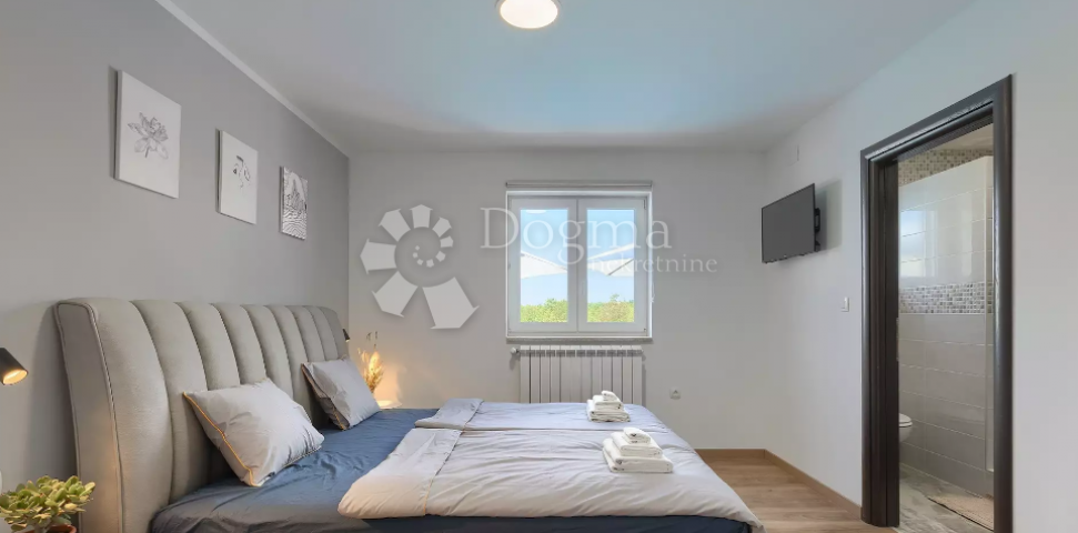 SNIŽENO!!IMPOZANTNA VILLA U BLIZINI LABINA