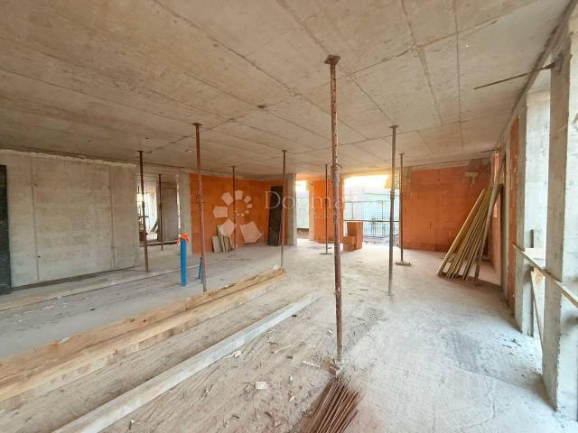 LUKSUZNI STAN S NAJVIŠIM STANDARDIMA - ROVINJ, CENTAR