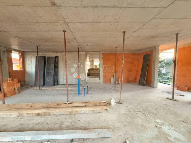 LUKSUZNI STAN S NAJVIŠIM STANDARDIMA - ROVINJ, CENTAR