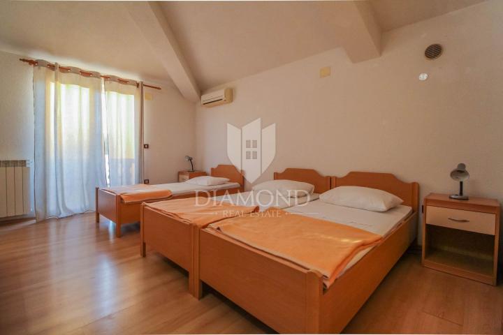 Umag okolica, poslovni objekt i apartmanska kuća idealni za investiciju