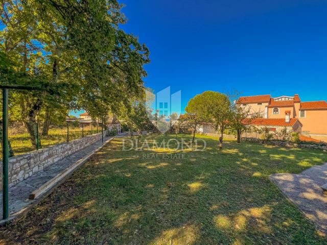 Umag okolica, samostojeća kuća 50m do mora!