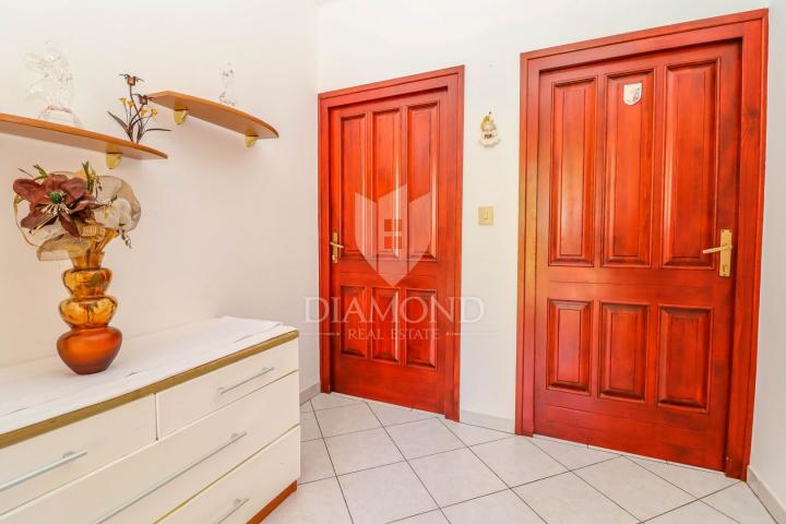 Rovinj, okolica, predivna kuća s okućnicom blizu mora