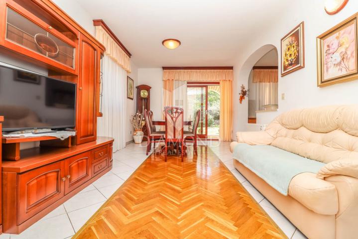Rovinj, okolica, predivna kuća s okućnicom blizu mora
