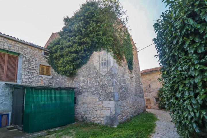 Poreč, Umgebung, istrisches Steinhaus zur Komplettrenovierung!